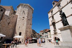Charming Apartment With Balcony With the sea View