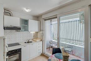 Charming Apartment With Balcony With the sea View