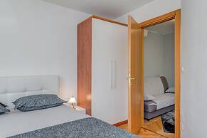 Charming Apartment With Balcony With the sea View