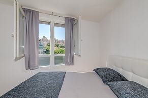 Charming Apartment With Balcony With the sea View