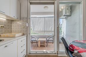 Charming Apartment With Balcony With the sea View