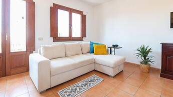 Su Pasiu in Cabras With 1 Bedrooms and 1 Bathrooms