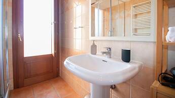 Su Pasiu in Cabras With 1 Bedrooms and 1 Bathrooms