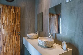 Villa Batik - Stylish 3BR Villa