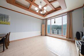 Yangpyeong Sky&lake pet Friendly Pension