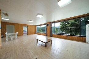 Yangpyeong Sky&lake pet Friendly Pension