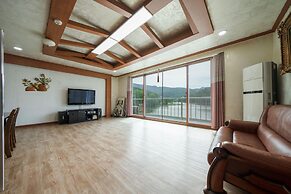 Yangpyeong Sky&lake pet Friendly Pension