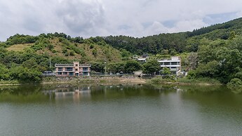 Yangpyeong Sky&lake pet Friendly Pension