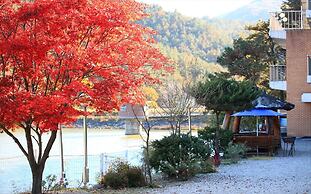 Yangpyeong Sky&lake pet Friendly Pension