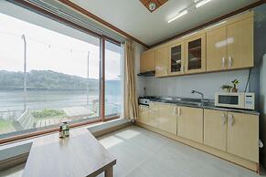 Yangpyeong Sky&lake pet Friendly Pension
