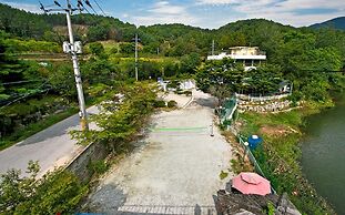 Yangpyeong Sky&lake pet Friendly Pension