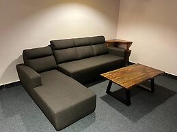 The British Villa by Xacro Xperiences