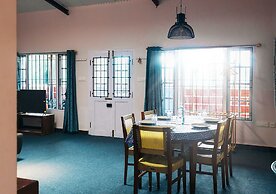 The British Villa by Xacro Xperiences