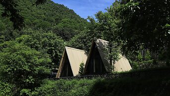 Beyond Stay Ananhyam Resort Sattal