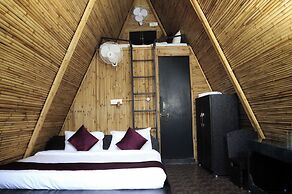 Beyond Stay Ananhyam Resort Sattal