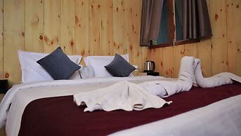 Beyond Stay Ananhyam Resort Sattal