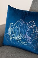 Deluxe Apartment by Renters