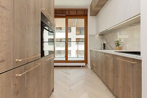 Deluxe Apartment by Renters