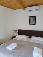 Lahuta e Vjetër Agroturizëm