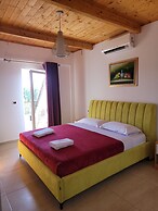 Lahuta e Vjetër Agroturizëm