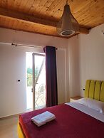 Lahuta e Vjetër Agroturizëm