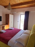 Lahuta e Vjetër Agroturizëm