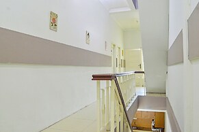 SPOT ON 91660 Red Rose Guest House