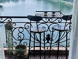 iRest Orange Tay Ho Lakeside Apartment