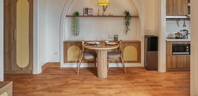 iRest Orange Tay Ho Lakeside Apartment