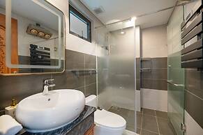 Monalisa Luxury Hotel