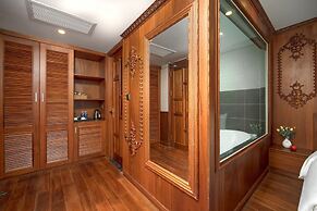 Monalisa Luxury Hotel