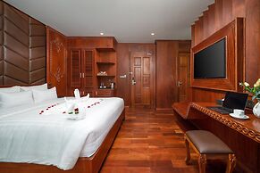 Monalisa Luxury Hotel