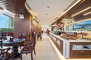 Monalisa Luxury Hotel