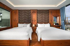 Monalisa Luxury Hotel