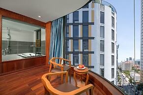 Monalisa Luxury Hotel