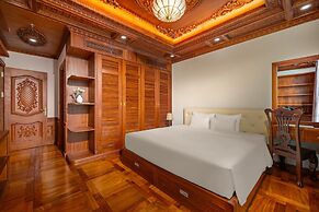 Monalisa Luxury Hotel