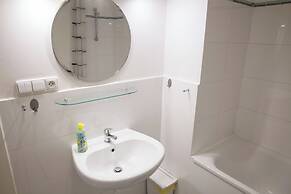 Spacious 2 Bedroom Apartment With Nice Terrace