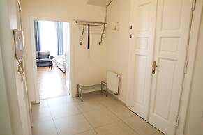 Spacious 2 Bedroom Apartment With Nice Terrace