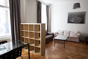 Spacious 2 Bedroom Apartment With Nice Terrace