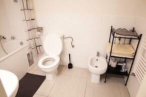 Spacious 2 Bedroom Apartment With Nice Terrace