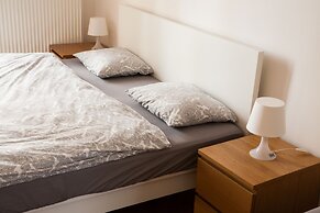 Spacious 2 Bedroom Apartment With Nice Terrace