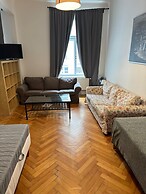 Spacious 2 Bedroom Apartment With Nice Terrace