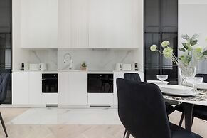 Art Deco Apartment by Renters Prestige