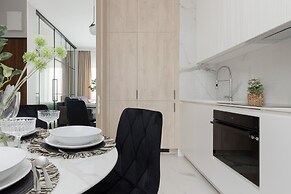 Art Deco Apartment by Renters Prestige
