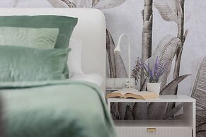 Art Deco Apartment by Renters Prestige