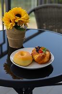 Art Deco Apartment by Renters Prestige