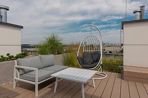 Art Deco Apartment by Renters Prestige