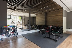 Art Deco Apartment by Renters Prestige