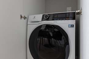 Art Deco Apartment by Renters Prestige