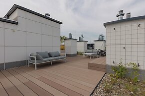 Art Deco Apartment by Renters Prestige